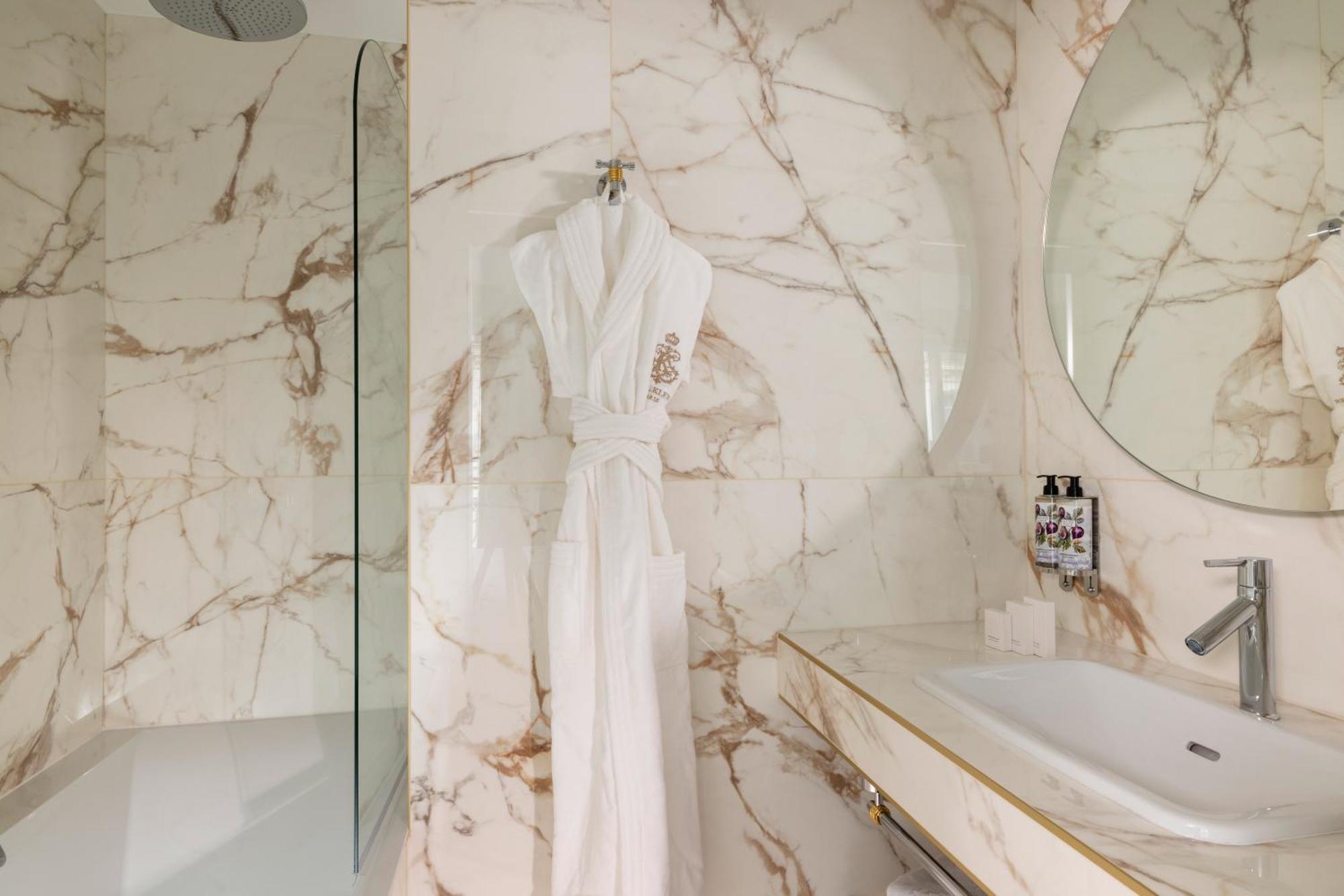 Hotel Kleber Paris & Spa Екстериор снимка