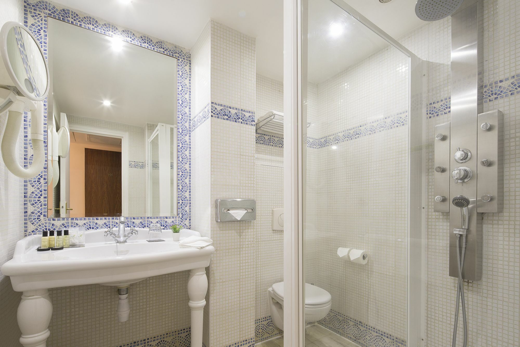 Hotel Kleber Paris & Spa Екстериор снимка